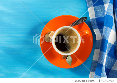 cup of coffee on wood cup of coffee on wood 18989898