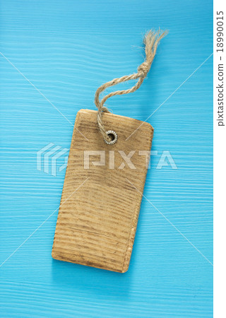 price tag label on wood price tag label on wood 18990015