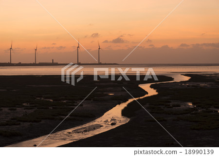 Taiwan Komi wetland sunset 18990139