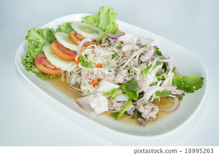 Needle Mushroom and Seafood Dressed 18995263