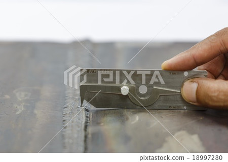 Weldment inspection by welding gage Weldment inspection by welding gage 18997280