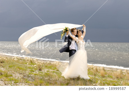 wedding wedding 18999587