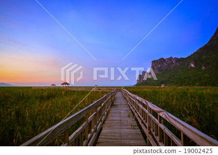 Beautiful sunset at Khao Sam Roi Yod National Park Beautiful sunset at Khao Sam Roi Yod National Park 19002425