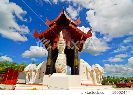 ROYAL FLORA RATCHAPHRUEK  19002444