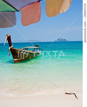 Longtale boat at the beach Similan islands Longtale boat at the beach Similan islands 19004559