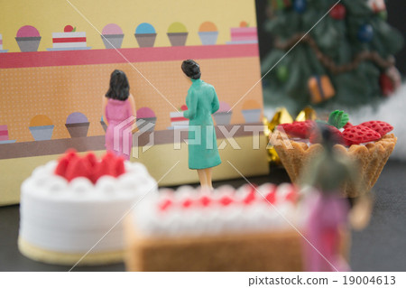 Cake swimming shopping landscape diorama image 19004613
