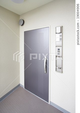 大廈入口和米箱 大廈入口和米箱 19004906