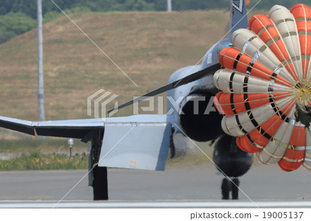 Air Self Defense Force Fighter F-4 EJ Taxing Drag Shoot 19005137