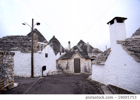 南意大利特魯利市阿爾貝羅貝洛 19005753