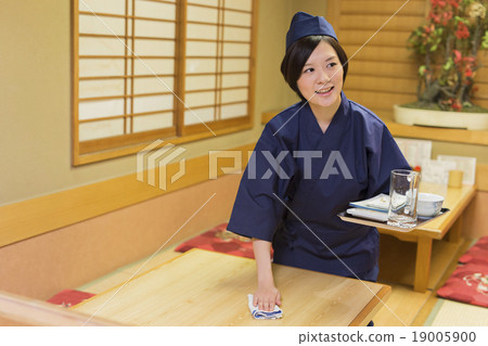 酒館 19005900