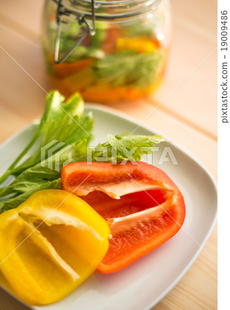 pickles pickles 19009486
