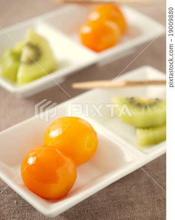 Boiled potatoes with konbatsu and a tea ceremony for kiwi marine Boiled potatoes with konbatsu and a tea ceremony for kiwi marine 19009880