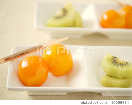 Boiled Kin-Mitsu Misute and Kiwi Marinade (Horizontal position) 19009884