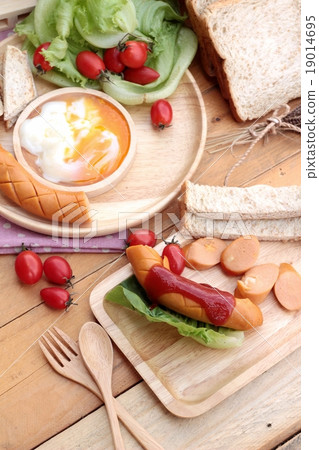 Breakfast with eggs, sausage, bread Breakfast with eggs, sausage, bread 19014695
