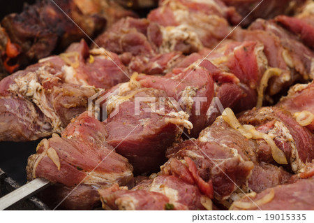 Raw Shashlik closeup Raw Shashlik closeup 19015335