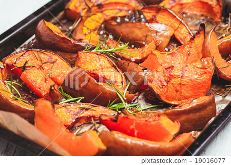 The Baked pumpkin 19016077