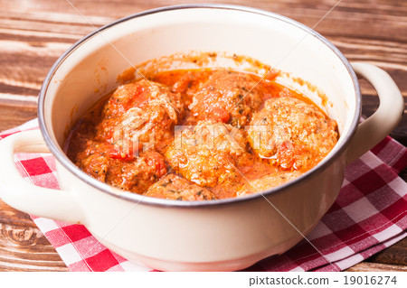 Meatballs with tomato sauce Meatballs with tomato sauce 19016274