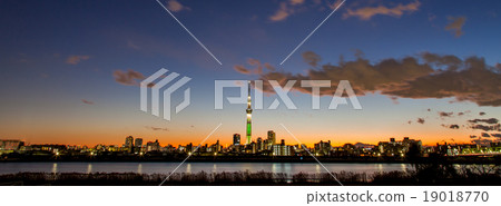 Tokyo Sky Tree Sunset in Magic Hour Tokyo Sky Tree Sunset in Magic Hour 19018770