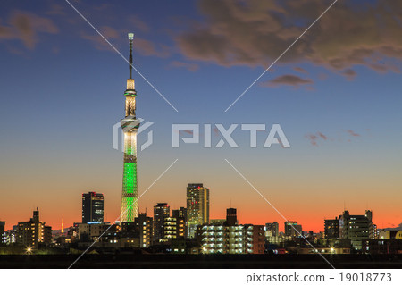 Tokyo Sky Tree Sunset in Magic Hour Tokyo Sky Tree Sunset in Magic Hour 19018773