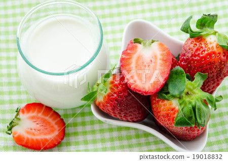 Fresh Strawberries and milk drink . Fresh Strawberries and milk drink . 19018832