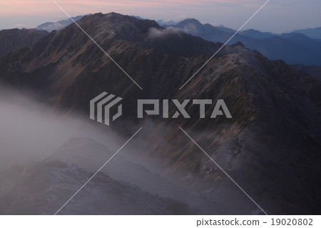 Mt.Nonodake和Shiomi-dake。來自Kita-dake 19020802