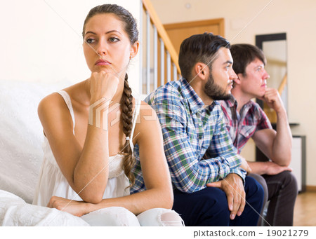 Quarrel among adult partners 19021279