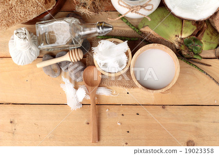 Coconut and milk , oil coco for organic healthy  19023358