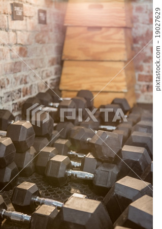Dumbbell and plyo box stacked Dumbbell and plyo box stacked 19027629