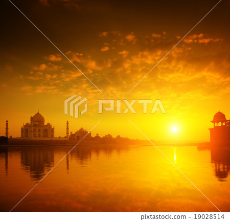 Taj Mahal Agra India sunset 19028514
