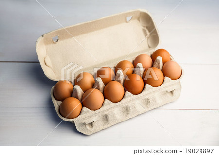 A 12 pack of eggs 19029897