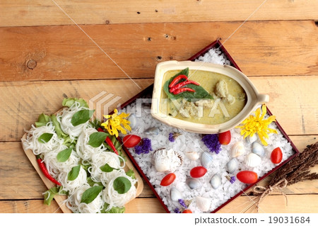 Green curry coconut milk with rice noodle. Green curry coconut milk with rice noodle. 19031684
