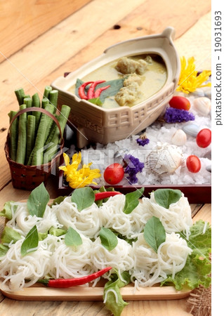 Green curry coconut milk with rice noodle. Green curry coconut milk with rice noodle. 19031693
