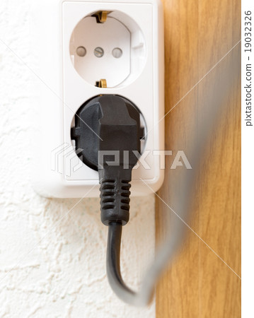 Electrical plug Electrical plug 19032326