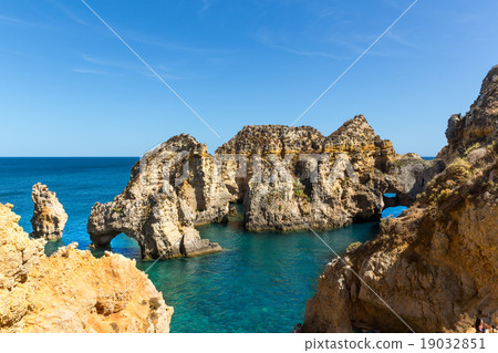 Beautiful cliffs in the ocean Beautiful cliffs in the ocean 19032851