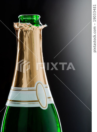 Champaign bottle Champaign bottle 19033481