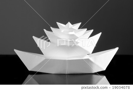 Huge multideck white paper boat 19034078