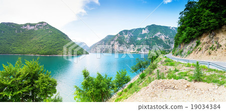 Pivsko Jezero, Montenegro 19034384