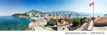 Panoramic view of Budva city 19034818