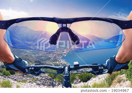 Beautiful view from the bycicle Beautiful view from the bycicle 19034967