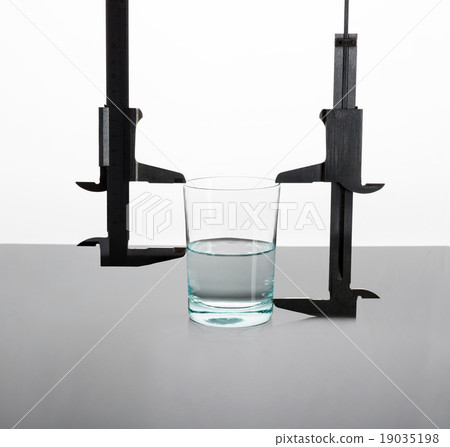 Half full or half empty 19035198