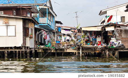 Shanty-town in Thailand Shanty-town in Thailand 19035882