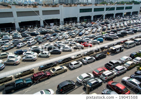 Cars parked 19045508