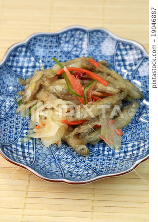 Nambucana的醃製wakaba 19046887