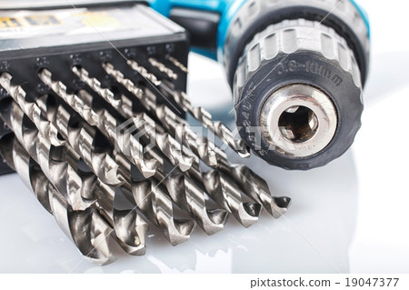 bits collection with drill 19047377