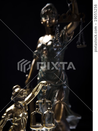 Statue of lady justice, Law concept 19055256