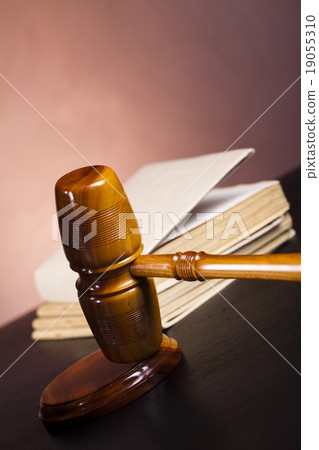 Judges wooden gavel, ambient light vivid theme 19055310