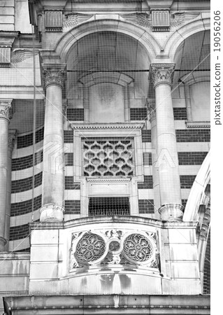 door westminster  cathedral in london  19056206
