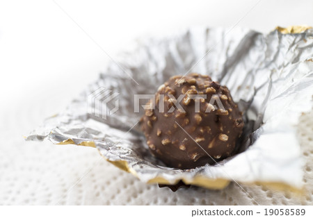 Chocolate ball(soft focus) 19058589
