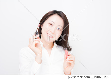 Lip gloss female 19061043
