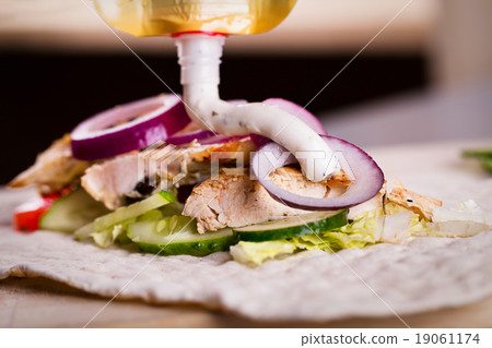 Fresh grilled sandwich 19061174